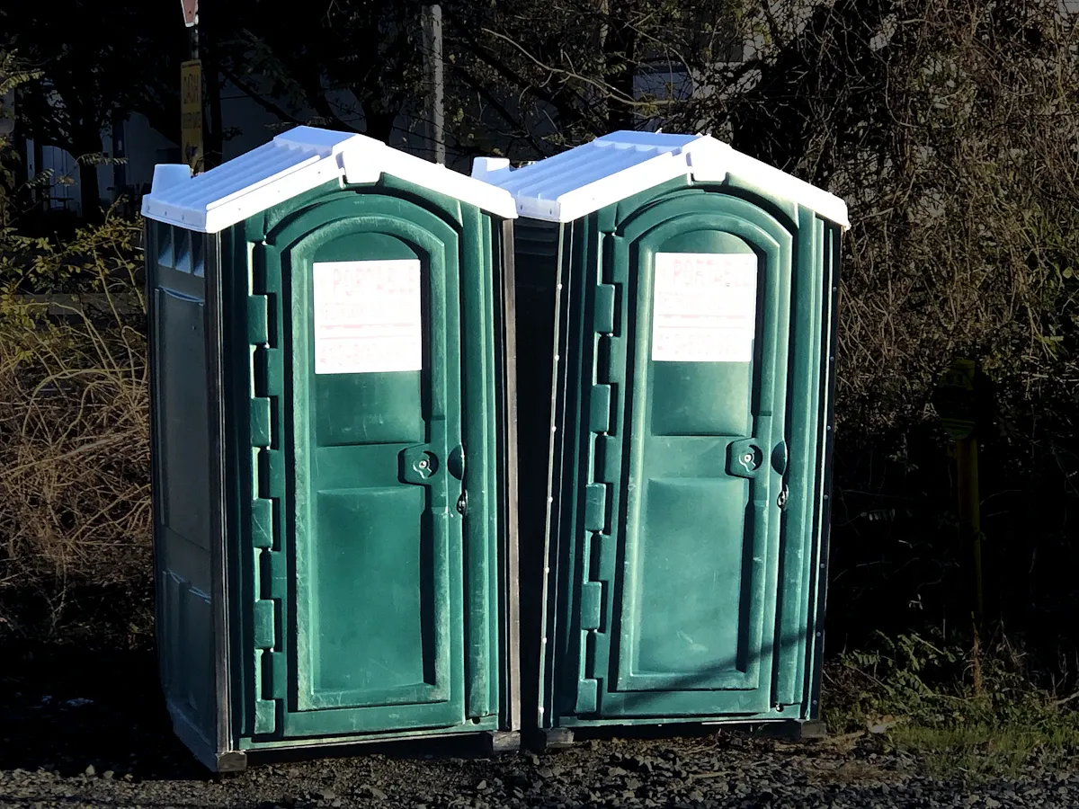 Containerreinigung in Leipzig: Reinigung von Sanitär- und Bürocontainern